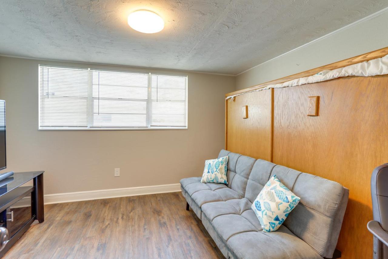Pet-Friendly Gulfport Home Less Than 2 Mi To Beach St. Petersburg Ngoại thất bức ảnh